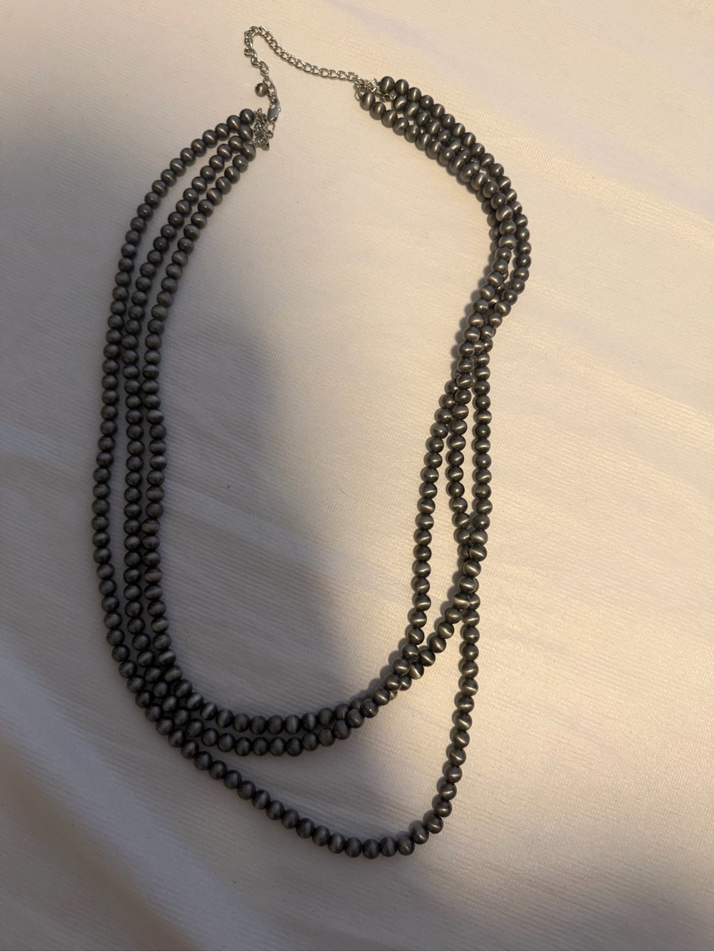 Elegant Western Style Multi-Strand Faux “Navajo Pearl” Bead Necklace
